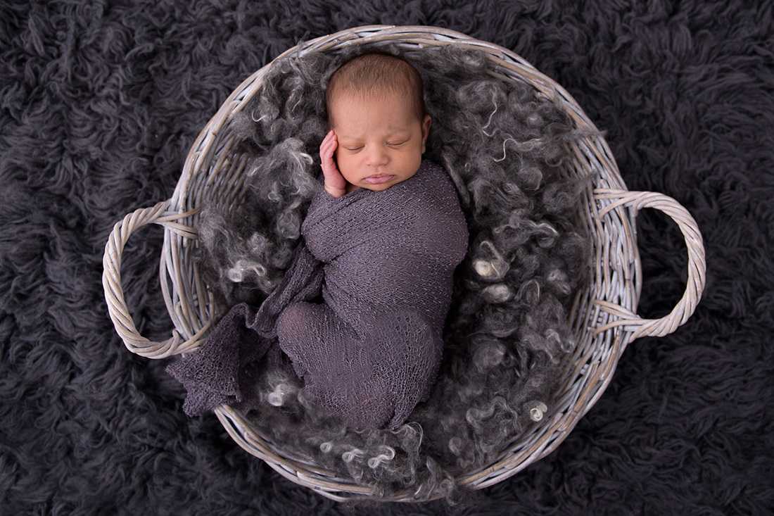 newborn photographers stockport